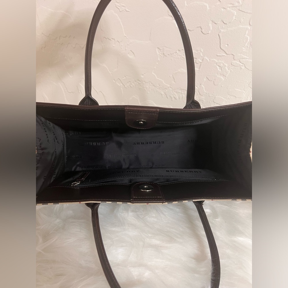 Burberry Nova Check Tote Bag - Picture 15 of 17